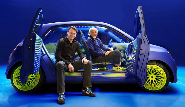 左がルノーのローレンス・ヴァン・デン・アッカー氏、右がロス・ラブグローブ氏