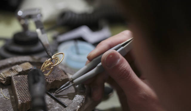 <strong>MIKIMOTO｜ミキモト</strong>　未来への扉を開く、受け継がれる匠の技術