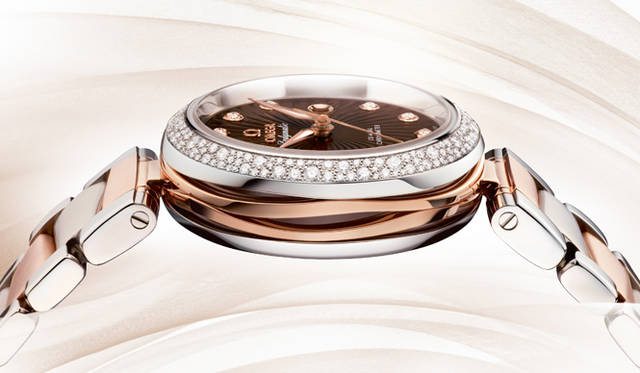 <strong>OMEGA｜オメガ</strong>　