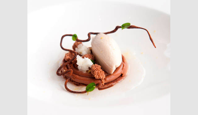 <strong>ARMANI / RISTORANTE｜アルマーニ / リストランテ</strong>　