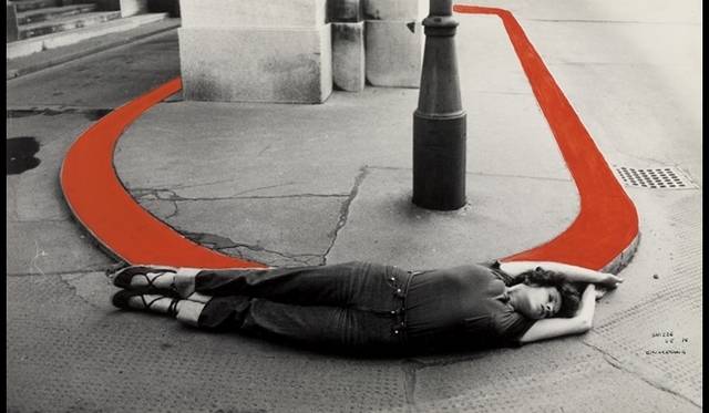 <strong>ART FILE 15｜「The Shaping of New Visions: Photography, Film, Photobook」</strong>　VALIE EXPORT (Austrian, born 1940) Einkreisung (Encirclement) from the series Körperkonfigurationen (Body Configurations) 1976 © 2012 VALIE EXPORT / Artists Rights Society (ARS), New York / VBK, Austria