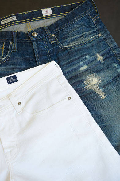 <strong>ESTNATION｜エストネーション</strong>　エストネーション六本木ヒルズ店10周年限定アイテム　ジーンズ4万4100円、デニムショーツ2万4150円（ともにAG／エストネーション）