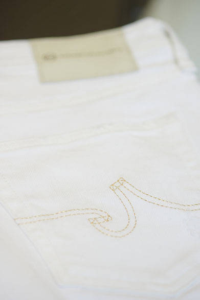 <strong>ESTNATION｜エストネーション</strong>　エストネーション六本木ヒルズ店10周年限定アイテム　デニムショーツ2万4150円（AG／エストネーション）