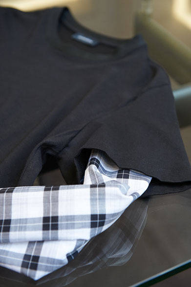 <strong>ESTNATION｜エストネーション</strong>　エストネーション六本木ヒルズ店10周年限定アイテム　Tシャツ3万9900円（クリス ヴァン アッシュ／エストネーション）