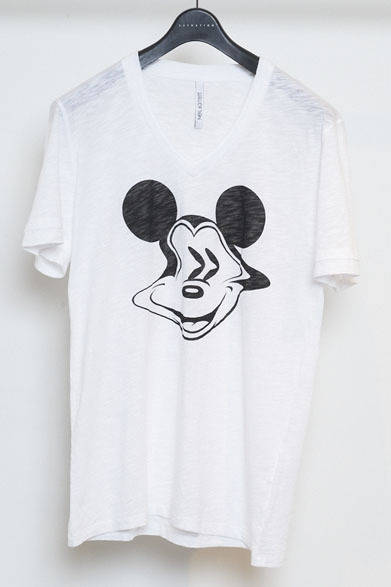 <strong>ESTNATION｜エストネーション</strong>　エストネーション六本木ヒルズ店10周年限定アイテム　Tシャツ2万3100円（ニール・バレット／エストネーション）©Disney