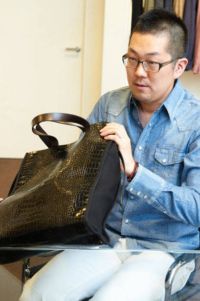 <strong>ESTNATION｜エストネーション</strong>　エストネーション六本木ヒルズ店10周年限定アイテム　エストネーション商品部メンズIIディヴィジョンバイヤー 小林譲治氏