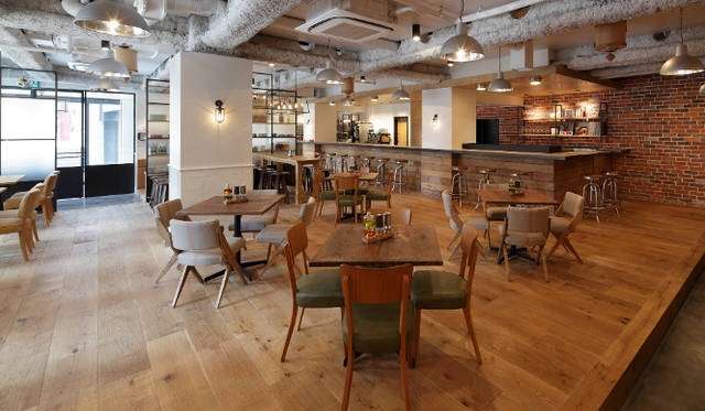 <strong>cafe 104.5｜カフェ イチマルヨンゴー</strong>　カフェスペース