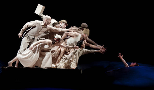 <strong>THEATER｜カンパニー・フィリップ・ジャンティ『動かぬ旅人』</strong>　Photo by Pascal François