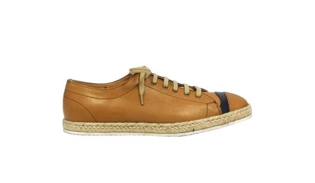 <strong>Jas-M.B.｜ジャスエムビー、国内唯一の路面店が代官山にオープン</strong>　クラシック ローカットスニーカー　タン（価格未定）