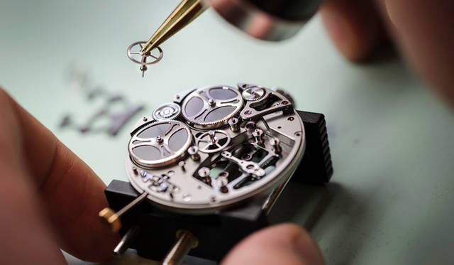 「Constant Escapement｜コンスタント・エスケープメント」