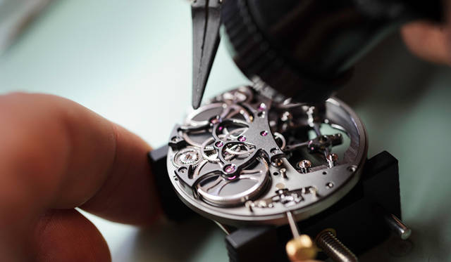 「Constant Escapement｜コンスタント・エスケープメント」