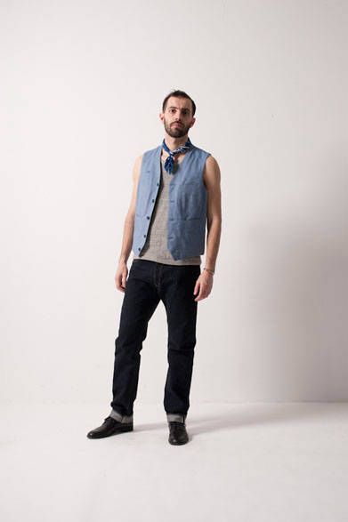 <strong>FUJITO｜フジト</strong>　 2013年夏コレクション　Gilet2万4150円、Tank Top6825円、Thea2万4150円、Bandana1890円