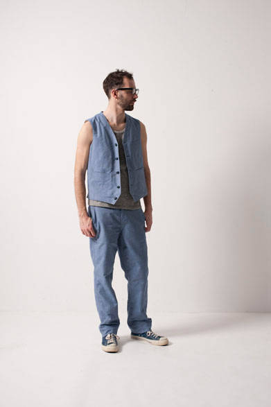 <strong>FUJITO｜フジト</strong>　 2013年夏コレクション　Gilet2万4150円、Tank Top6825円、Wide Trousers2万4150円
