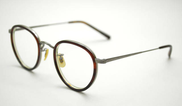 <strong>Continuer｜コンティニュエ</strong>　 OLIVER PEOPLES×Continuer別注リミテッドカラー　「MP-2」2万9400円