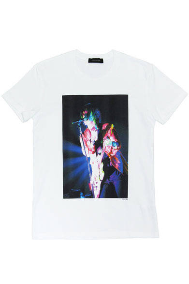 <strong>LITHIUM HOMME｜リチウムオム</strong>　「KAZUYA YOSHII×MIKIO ARIGA -10th Anniversary photo exhibition - Produced by LITHIUM HOMME」写真展　KAZUYA YOSHII×MIKIO ARIGA×LITHIUM HOMMEコラボレーションTシャツ　写真展特別価格7875円