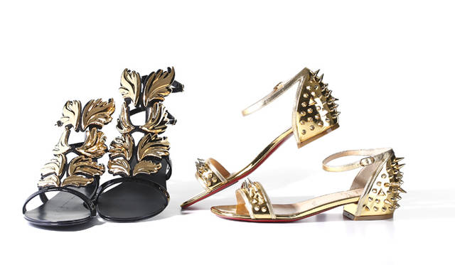 <strong>インパクト大！　スタイルにエッジを効かせる、最強の2足</strong><br /><br />  インパクト絶大のサンダルは左からジュゼッペ・ザノッティ・デザインとクリスチャン ルブタンという最強の2ブランド。“ファイヤー”がテーマのジュゼッペのサンダルは存在感のある炎のモチーフが足首まで飾るグラディエイター風のデザイン。得意のスタッズづかい冴えるルブタンは、三種のスタッズをミックスし、カカトをぐるりと覆ってハードに仕上げた。ソールのレッドとの大胆なコントラストがセクシー。 <br /><br /> サンダル 左から 17万2200円[H0cm]（ジュゼッペ・ザノッティ・デザイン／ブルーベル・ジャパン Tel.03-5413-1050）、9万3450円[H2cm]（クリスチャン ルブタン／クリスチャンルブタン ジャパン Tel. 03-6228-5474）