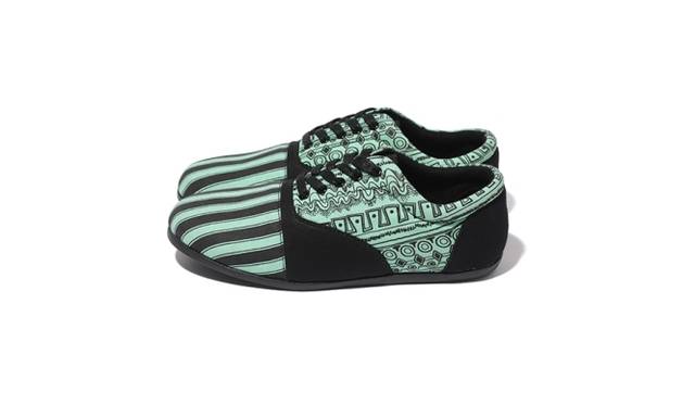 <strong>STUSSY WOMEN × STUDY FOOT WEAR｜注目度抜群のコラボレーションスニーカー発売</strong>　ブラック/グリーン　9240円