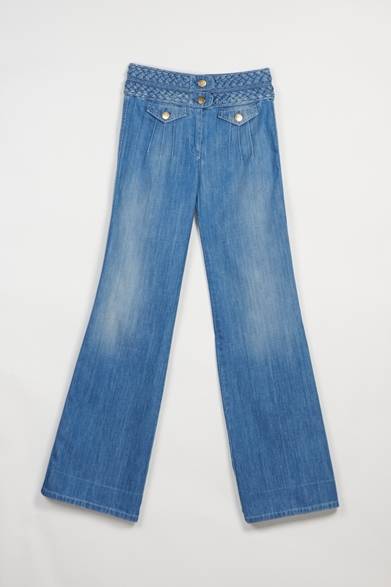 <strong>Chloé｜「クロエ アニバーサリー エディション」が発売</strong><br /><br />デニム<br />5万5650円</p>