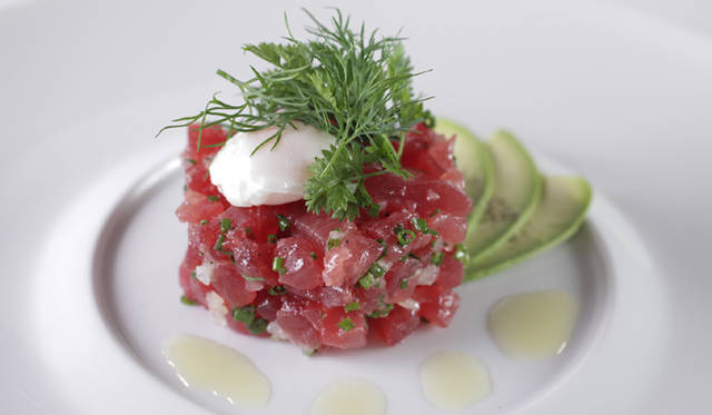 <strong>GRAHAM’S CAFE Los Angeles｜グラムズ カフェ ロサンゼルス</strong>　「マグロとアボカドのタルタル、レモンライムビネグレット」 1300円