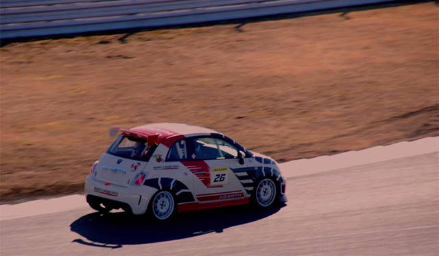 <strong>Abarth 695 Assetto Corse｜アバルト 695 アセットコルセ</strong>