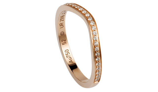 <strong>Cartier｜カルティエ</strong>　バレリーナ カーブ[PG×ダイヤモンド] 28万350円　© Cartier