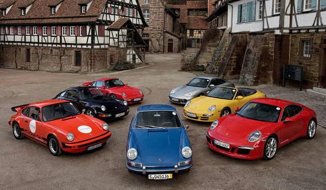 「ナロー911」と呼ばれた初代911。当初は「901」という名前で登場する予定だった。1964年から1973年まで製造された