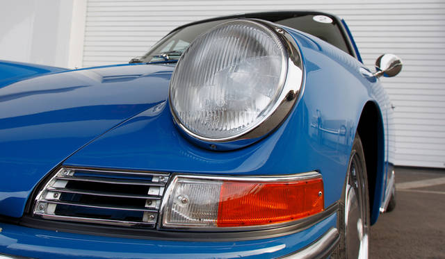 「ナロー911」と呼ばれた初代911。当初は「901」という名前で登場する予定だった。1964年から1973年まで製造された