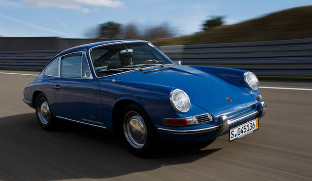 「ナロー911」と呼ばれた初代911。当初は「901」という名前で登場する予定だった。1964年から1973年まで製造された