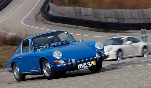 「ナロー911」と呼ばれた初代911。当初は「901」という名前で登場する予定だった。1964年から1973年まで製造された