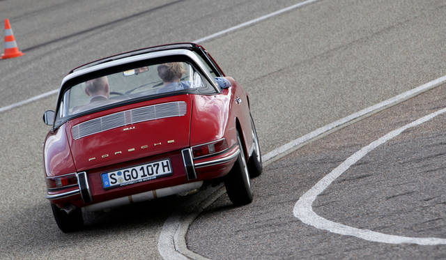 「ナロー911」と呼ばれた初代911。当初は「901」という名前で登場する予定だった。1964年から1973年まで製造された