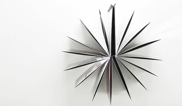 <strong>連載｜体感する読書～THE READING EXPERIENCE～ </strong>　トーマス・デマンド 『The Dailies』