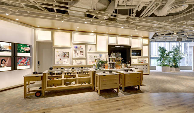 <strong>Panasonic｜パナソニック</strong>　「パナソニックセンター大阪」 2階 フォトファンスタジオ（LUMIX Salon）