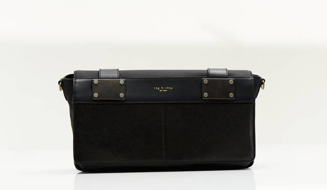 <strong>rag & bone｜ブランド初のクラッチバッグが誕生</strong>　ブラック　6万9300円