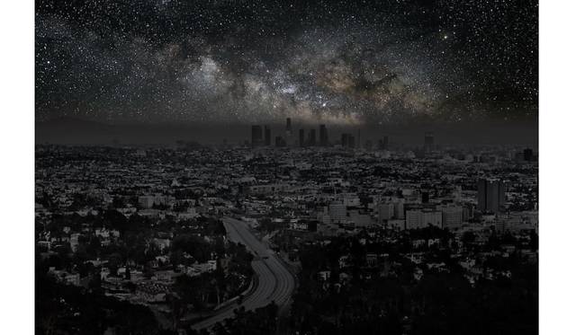 <strong>ART FILE 17｜「Thierry Cohen Darkened Cities」</strong>　Los Angeles 34° 06’ 58’’ N 2012-06-15 lst 14:52 39 x 60 inch pigment printEdition of 3 