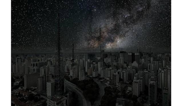 <strong>ART FILE 17｜「Thierry Cohen Darkened Cities」</strong>　São Paulo 23° 33’ 22’ S 2011-06-05 lst 11:44 39 x 60 inch pigment printEdition of 3