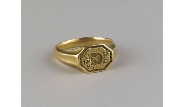 <strong>ART｜国立新美術館で『貴婦人と一角獣展』</strong>　《印章付き指輪》 1400年頃 フランス国立クリュニー中世美術館蔵 ©RMN-Grand Palais / Franck Raux / distributed by AMF-DNPartcom