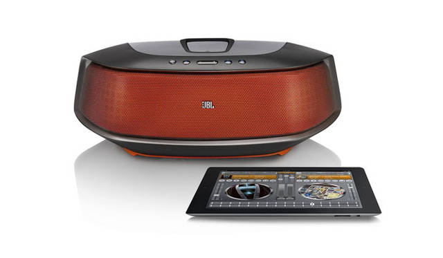 <strong>JBL｜ジェー ビー エル</strong>　 Lightningコネクタ搭載Bluetoothスピーカー「JBL ONBEAT RUMBLE」　専用iOSデバイス用アプリ「JBL MusicFlow」も使える