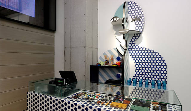 <strong>OPENING CEREMONY｜オープニングセレモニー</strong>　「OPENING CEREMONY OMOTESANDO」地下1階＝メンズフロア