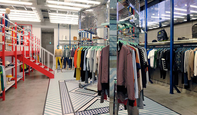 <strong>OPENING CEREMONY｜オープニングセレモニー</strong>　「OPENING CEREMONY OMOTESANDO」地下1階＝メンズフロア