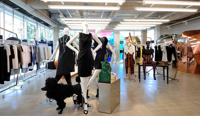 <strong>OPENING CEREMONY｜オープニングセレモニー</strong>　「OPENING CEREMONY OMOTESANDO」2階＝ウィメンズフロア