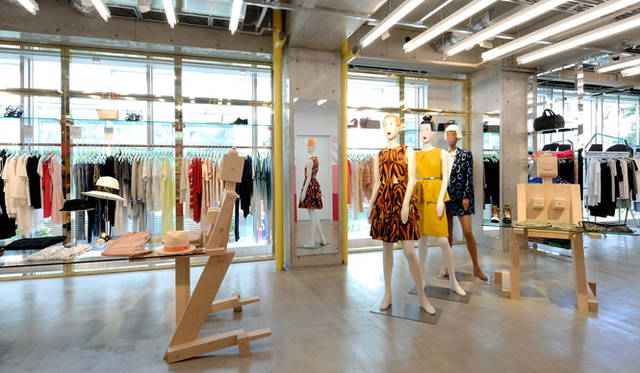 <strong>OPENING CEREMONY｜オープニングセレモニー</strong>　「OPENING CEREMONY OMOTESANDO」2階＝ウィメンズフロア