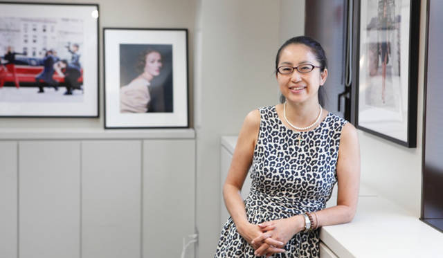 <strong>FURLA｜フルラ</strong>　『VOGUE girl』クリエイティブディレクターの軍地彩弓さん