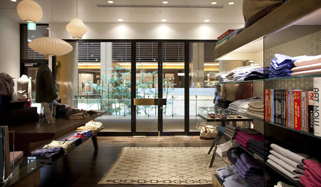 <strong>SLOWEAR｜スロ－ウエアジャパン</strong>　「オフィチーナ スローウエア 東京ミッドタウン店」　