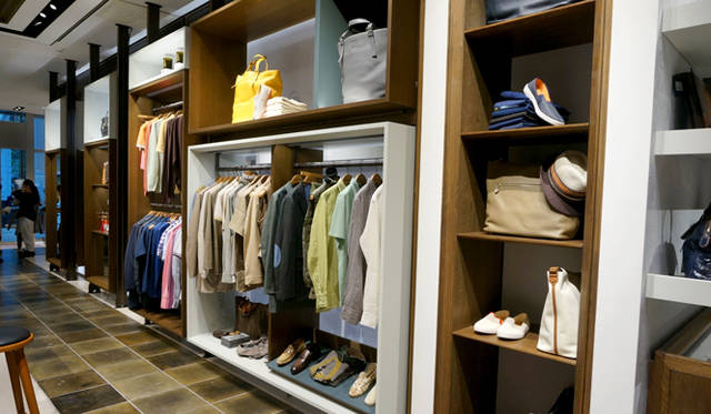 <strong>STRASBURGO｜ストラスブルゴ</strong>　東京ミッドタウンに新たな旗艦店がオープン！　「アーバン トラベラーズ」のための“上質アイテム”