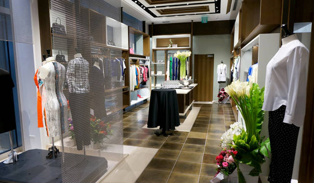 <strong>STRASBURGO｜ストラスブルゴ</strong>　東京ミッドタウンに新たな旗艦店がオープン！　「アーバン トラベラーズ」のための“上質アイテム”