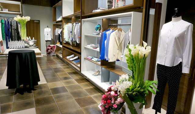 <strong>STRASBURGO｜ストラスブルゴ</strong>　東京ミッドタウンに新たな旗艦店がオープン！　「アーバン トラベラーズ」のための“上質アイテム”