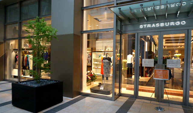 <strong>STRASBURGO｜ストラスブルゴ</strong>　東京ミッドタウンに新たな旗艦店がオープン！　「アーバン トラベラーズ」のための“上質アイテム”