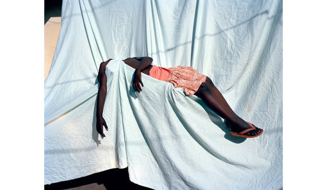 <strong>ヴィヴィアン・サッセン『Sol & Luna』</strong> © Viviane Sassen