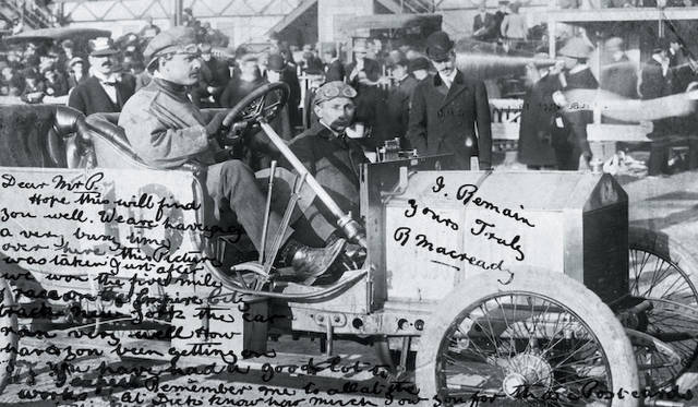 ヨンカーズにて。ハンドルを握るのがチャールズ・ロールス