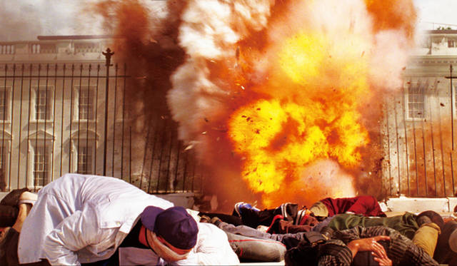 <strong>MOVIE｜『エンド・オブ・ホワイトハウス』</strong>　© 2013 OLYMPUS PRODUCTIONS,INC